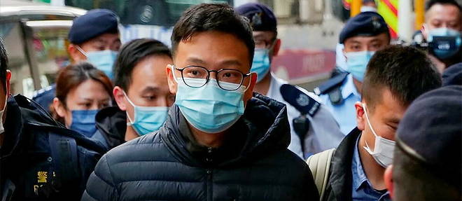 Le redacteur en chef de la publication de Stand News, Patrick Lam, et cinq autres salaries du media ont ete arretes mercredi par les autorites pro-Pekin.
