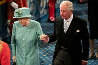 La reine, ici avec le prince Charles, fetera ses 70 ans de regne en mai prochain.
