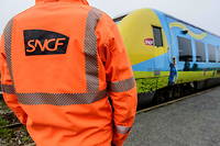 Conformément à un plan d’action engagé en 2018 par Édouard Philippe, l’État va effacer dix milliards d’euros de dette de la SNCF dans les prochains jours, signalent « Les Échos ».
