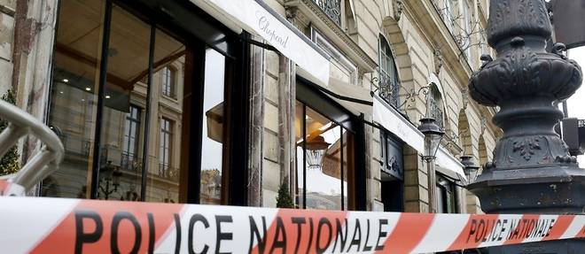 Dix hommes juges a Paris pour le braquage de la bijouterie Chopard en decembre 2015
