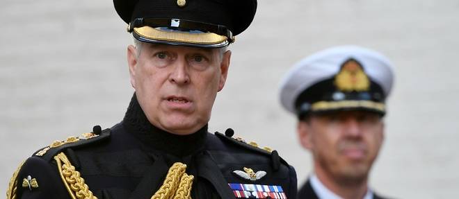 Le prince Andrew, du prestige militaire a la disgrace pour agressions sexuelles