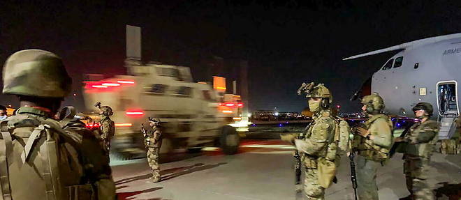 Soldats des forces speciales francaises lors de l'evacuation de Kaboul le 17 aout 2021. 
