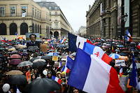 Pass sanitaire&nbsp;: plus de 100&nbsp;000 opposants ont manifest&eacute; samedi en France