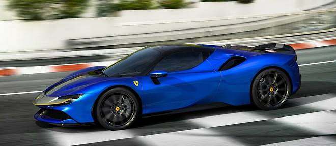 La Ferrari SF90 vire du rouge au bleu pour peut-etre mieux signifier son passage a l'hybride rechargeable.
