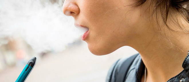 Chez 85 % des fumeurs, passer du tabac a la cigarette electronique entraine naturellement une diminution de la dependance a la nicotine.
