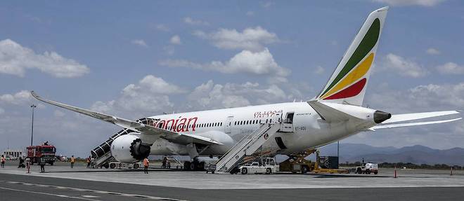 La carrière du 737 MAX a été mise pendant près de deux ans entre parenthèses, à la suite de deux accidents mortels en octobre 2018 avec Lion Air et mars 2019 sur Ethiopian Airlines.
