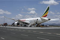 La carrière du 737 MAX a été mise pendant près de deux ans entre parenthèses, à la suite de deux accidents mortels en octobre 2018 avec Lion Air et mars 2019 sur Ethiopian Airlines.
