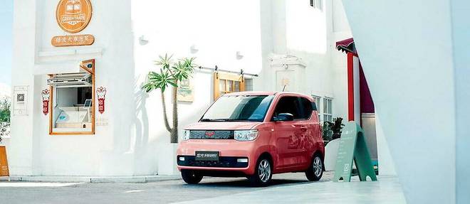 La Hong Guang Mini EV, commercialisée par la coentreprise SAIC-General Motors-Wuling, est la voiture électrique la plus vendue en Chine.
