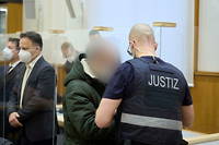 L'ancien officier syrien Anwar Raslan devant la Cour de justice de Coblence, en Allemagne, le 13 janvier 2022.
