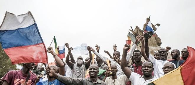 Mali: qui soutient la junte ?