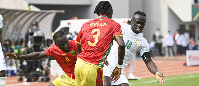 Pour leur deuxieme match de groupe, le Senegal et la Guinee se sont neutralises (0-0).
