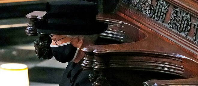 La reine Elizabeth II lors des obseques du Prince Philip le 17 avril 2021.

