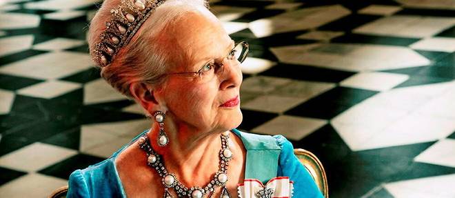  Les sujets de Margrethe II ont pu admirer ce nouveau portrait officiel réalisé pour son jubilé d’or, le 14 janvier 2022. 