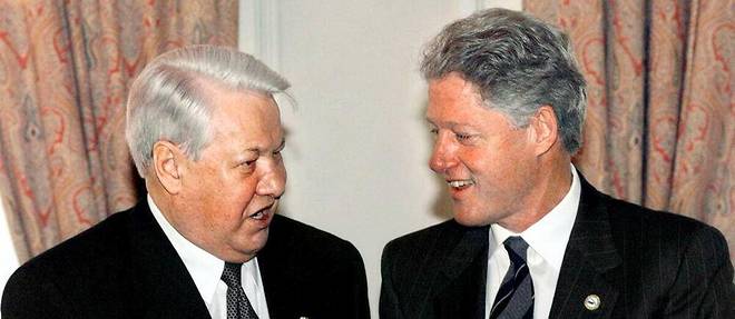 Bill Clinton et Boris Elstine le 18 novembre 1999 a Istanbul.
