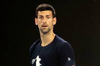 Novak Djokovic lors d'une session d'entraînement à l'Open d'Australie, le 14 janvier 2022.
