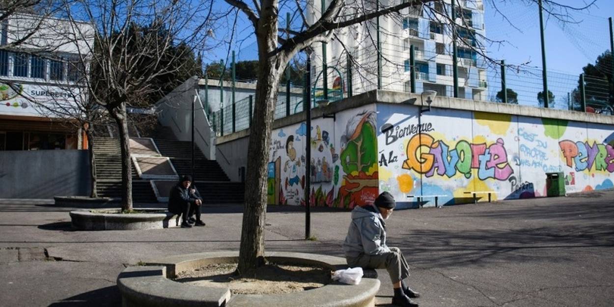 Covid dans les cités de Marseille la vaccination à l épreuve de la précarité