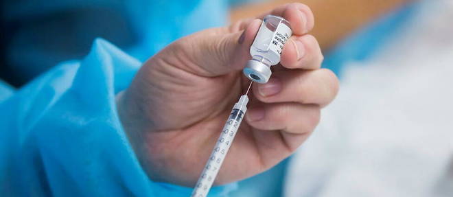 Le Parlement a adopte le projet de loi instaurant le pass vaccinal le dimanche 16 janvier.
