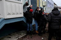 Stephane Claireaux face aux manifestants devant chez lui le 9 janvier dernier.

