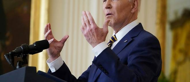 Biden evoque une probable incursion russe en Ukraine, promet un "desastre" en cas d'invasion