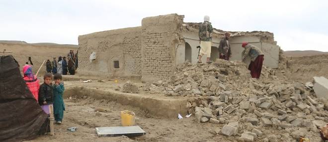 Afghanistan: les rescapes du double seisme meurtrier attendent toujours de l'aide