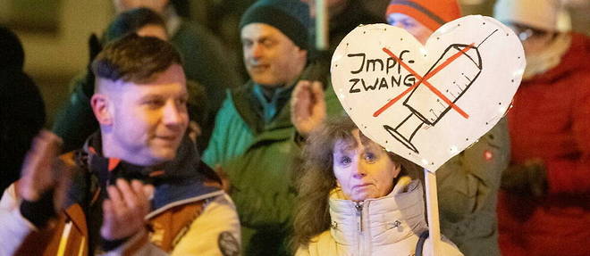 Une manifestation contre la vaccination au Covid le 17 janvier 2022 a Bautzen, en Saxe. 
