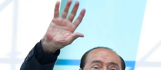 Italie: Berlusconi renonce a briguer la presidence