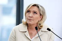 Marine Le Pen pourrait bien se retrouver au second tour face a Emmanuel Macron.

