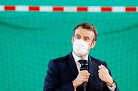 Emmanuel Macron, qui n'est toujours pas officiellement candidat à sa réélection, fait la course en tête dans les sondages.
