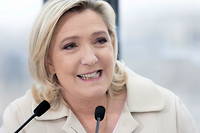 Marine Le Pen avait alerte Emmanuel Macron sur la difficulte des candidats a la presidentielle a financer leur campagne electorale.
