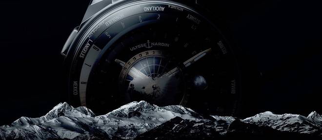 La nouvelle montre Ulysse Nardin Blast Moonstruck se veut une heritiere des instruments astronomiques du passe.
