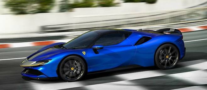 En attendant le SUV Purosangue dont le lancement est prevu d'ici la fin 2022, et un premier modele 100% electrique annonce pour 2025, Ferrari a deja commence a electrifier sa gamme avec l'hybride rechargeable SF90.
