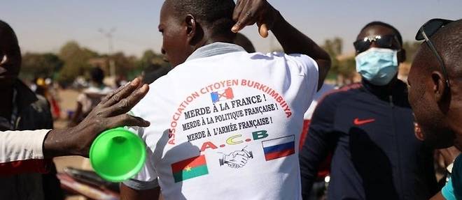 Manifestation a Ouagadougou, la capitale du Burkina Faso, le 25 janvier 2022. 
