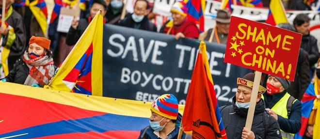 Des Tibetains denoncent les "Jeux de la honte" devant le siege du CIO
