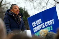 Le 15 janvier, à Lyon, Christiane Taubira annonce sa candidature à la primaire populaire. Elle l'a remportée, mais sa cote dans les sondages reste basse.
