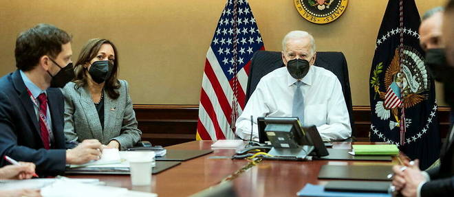 Joe Biden et sa vice-presidente Kamala Harris dans la Situation Room lors du raid en Syrie dans lequel le chef de l'Ei a trouve la mort.
