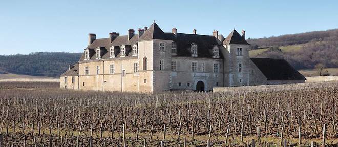 Le chateau du Clos-Vougeot.
