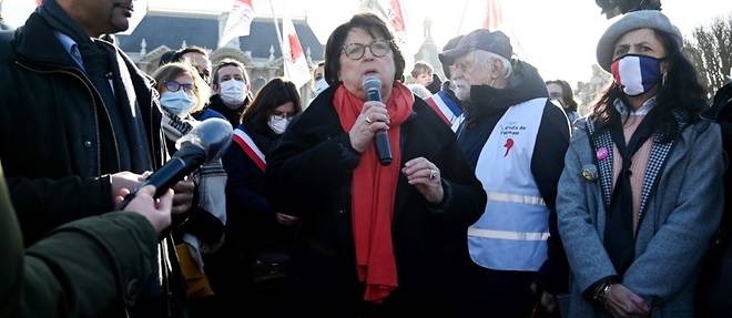 Lille: des centaines de manifestants pour dire "non au racisme" avant la venue de Zemmour