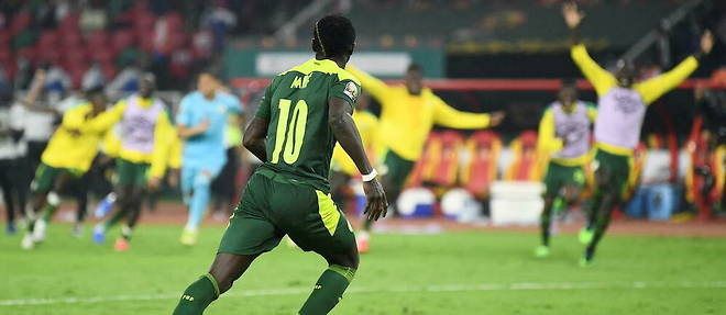 En prenant ses responsabilites avec un 2e penalty (victorieux) tire dans le meme match face au gardien egyptien Gabarski qui avait repousse sa premiere tentative, Sadio Mane a donne au football senegalais un nouveau destin.
