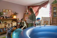 Un accouchement à domicile aux Pays-Bas où la pratique concerne 16% des naissances.
