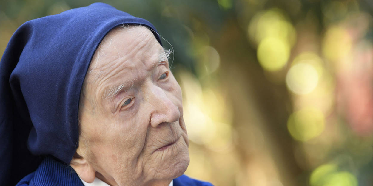 La doyenne européenne sœur André fête ses 118 ans