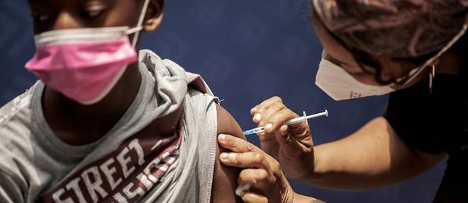 Covid : pour l'OMS, la "phase aigue" devrait prendre fin avec 70% de vaccines