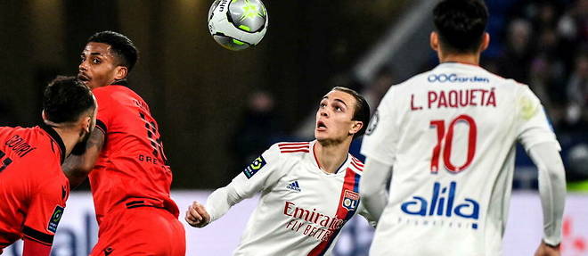 Ligue 1 : Lyon s'impose face a Nice
