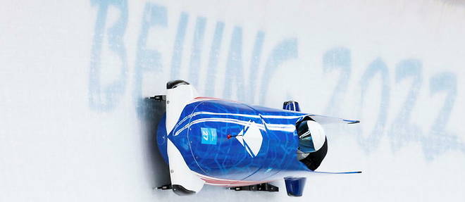 Romain Heinrich et Dorian Hauterville pendant un entrainement au bobsleigh a deux aux Jeux de Pekin.
