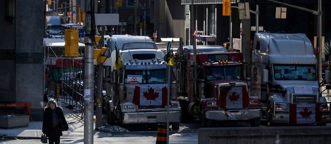Face a la contestation au Canada, Trudeau invoque une loi d'exception