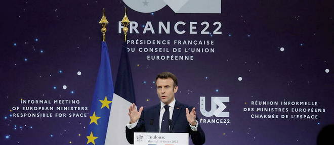 Emmanuel Macron s'est exprime autour de la strategie spatiale de l'Europe.
