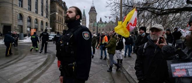 Contestation au Canada: les forces de l'ordre face a un cas complexe a Ottawa