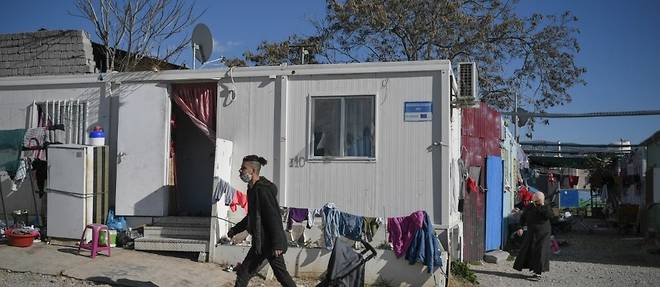 Grece: les refugies prives de logement et de vivres malgre l'asile