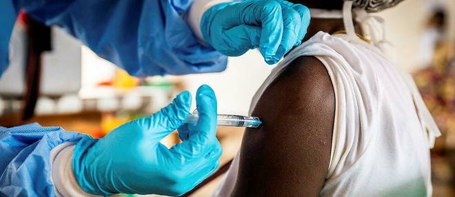 Pour le directeur general de l'OMS, le programme mondial de fabrication de vaccins est << une avancee majeure vers la souverainete de l'Afrique en matiere de vaccins >>.

