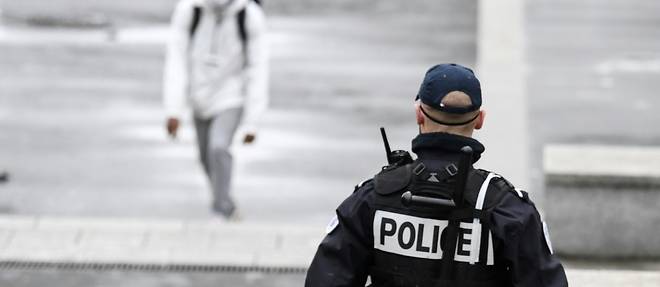A Sarcelles, discussions a batons rompus entre lyceens et policiers