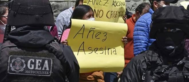 Bolivie: des manifestants empechent l'hospitalisation de l'ex-presidente en greve de la faim